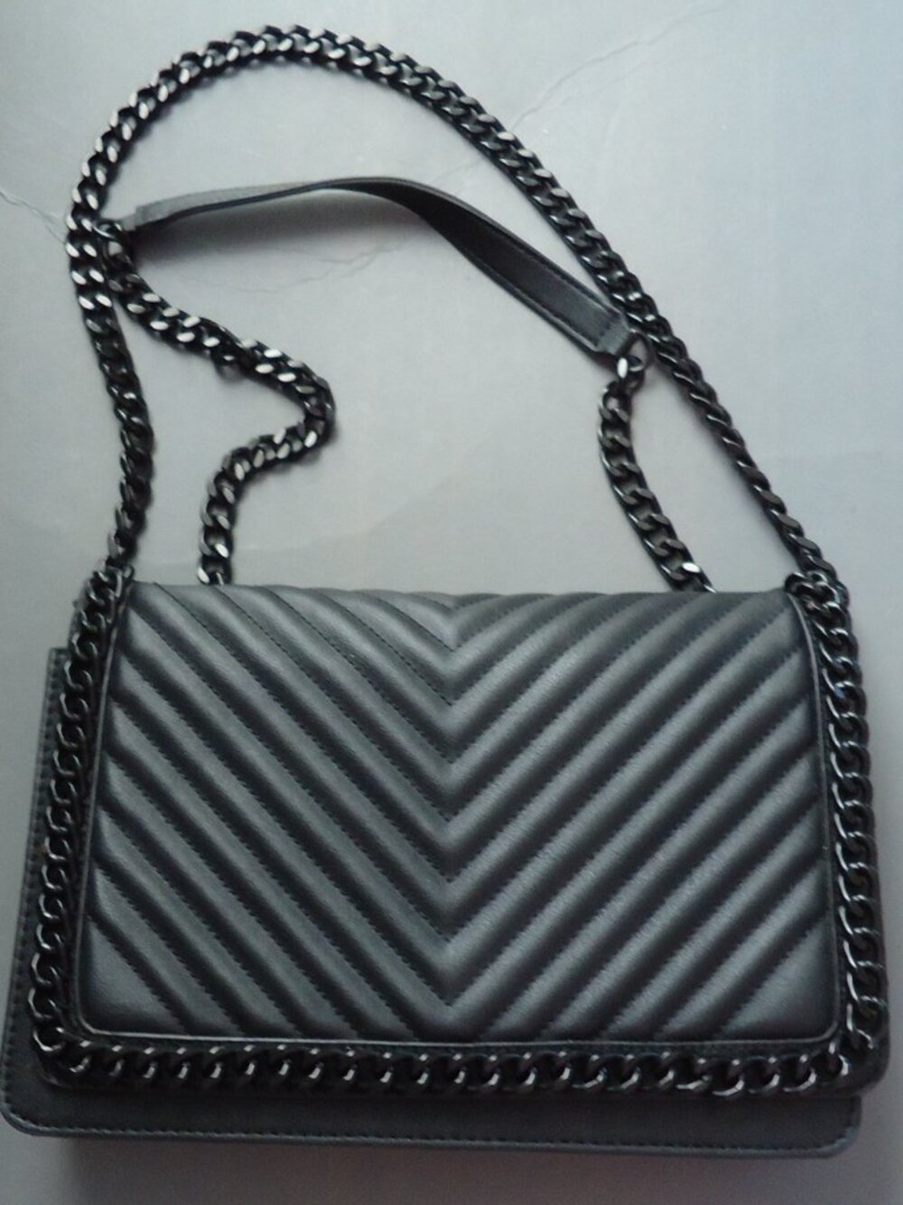 Aldo black chain crossbody shoulder purse.
